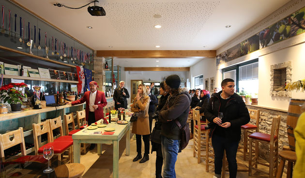 Mediji i uzvanici posjetili Polaču, Vransko jezero i Maškovića han