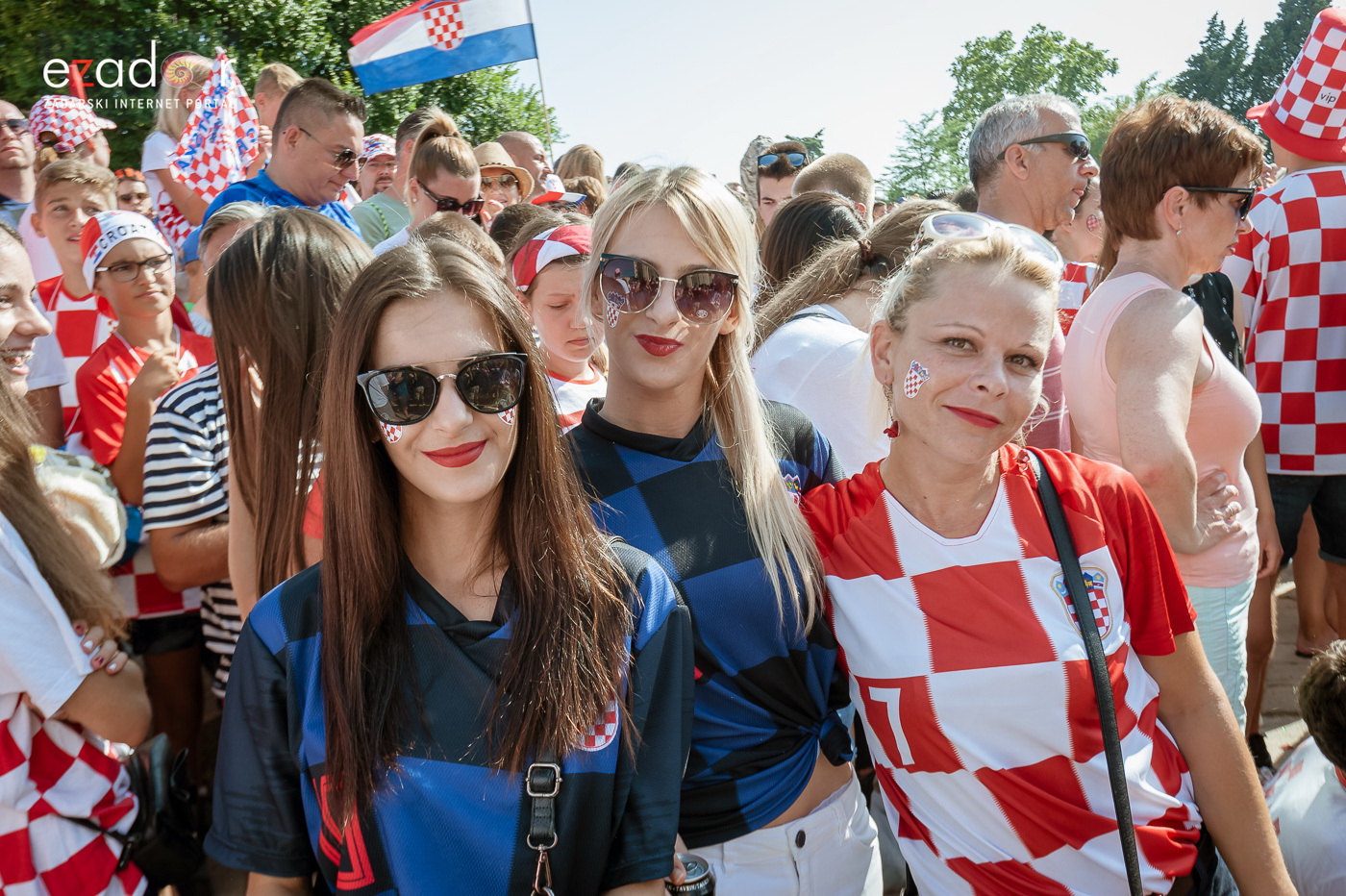 Navijačko ludilo u Zadru za vrijeme i nakon finala Svjetskog prvenstva Navijačko ludilo u Zadru za vrijeme i nakon finala Svjetskog prvenstva