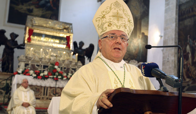 Nadbiskup Ivan Prendža / Misa u Sv. Šime (foto: Vladimir Ivanov / CROPIX)