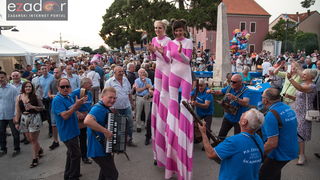 Otvoren 12. biogradski Gastro stol Otvoren 12. biogradski Gastro stol