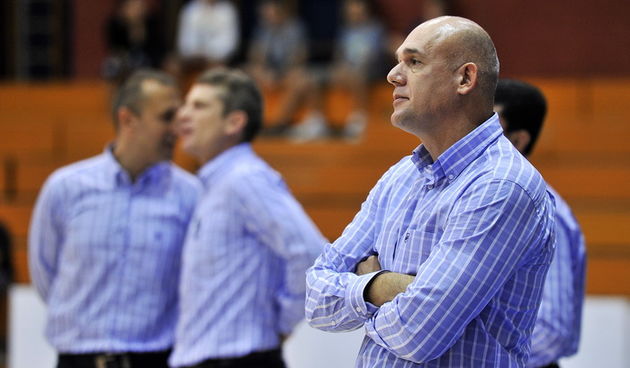 Zagreb, 270911.SD Trnsko.Kosarkaska utakmica KK Zagreb – Fenerbahce Ulker.Na slici: trener Fenerbahcea Neven Spahija.Foto: Boris Kovacev / CROPIX