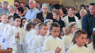Bibinje: sakrament Prve pričesti, foto-L. Banić Bibinje: sakrament Prve pričesti, foto-L. Banić