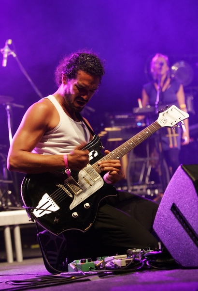 Zagreb, 210611.
RSC Jarun.
Otok hrvatske mladezi.
T-mobile INmusic festival.
Prvi dan tradicionalno najveceg glazbenog spektakla u Hrvatskoj koji se odrzava 21. i 22.06.
Na slici: grupa The Do.
Foto: Tomislav Kristo / CROPIX Zagreb, 210611.
RSC Jarun.
Otok hrvatske mladezi.
T-mobile INmusic festival.
Prvi dan tradicionalno najveceg glazbenog spektakla u Hrvatskoj koji se odrzava 21. i 22.06.
Na slici: grupa The Do.
Foto: Tomislav Kristo / CROPIX