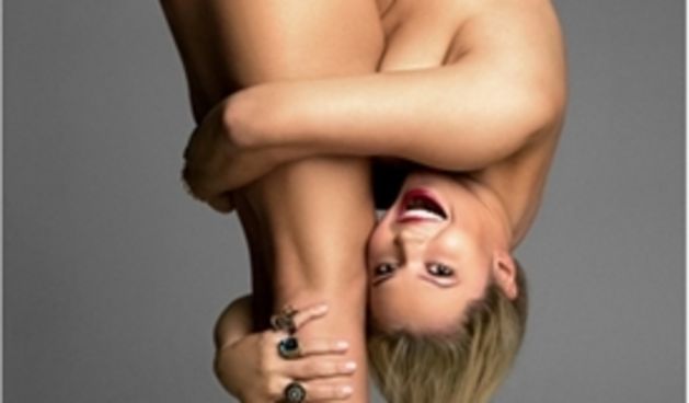 Model, punašna žena, foto: she.hr