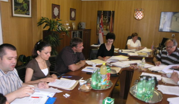 Pag-Poglavarstvo (foto: J.Portada)