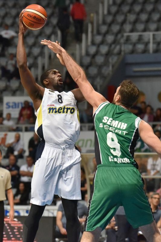 Zadar Dogus Basketball Tournament: Fenerbahçe Ülker – Darüşşafaka Doğuş 62-59, Foto: Dino Stanin/PIXSELL Zadar Dogus Basketball Tournament: Fenerbahçe Ülker – Darüşşafaka Doğuş 62-59, Foto: Dino Stanin/PIXSELL