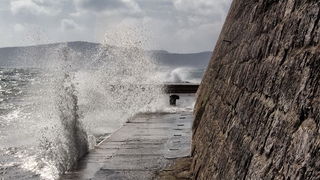 Olujno jugo na zadarskoj rivi 5. studenog 2014. Foto: Roberto Lerga Olujno jugo na zadarskoj rivi 5. studenog 2014. Foto: Roberto Lerga