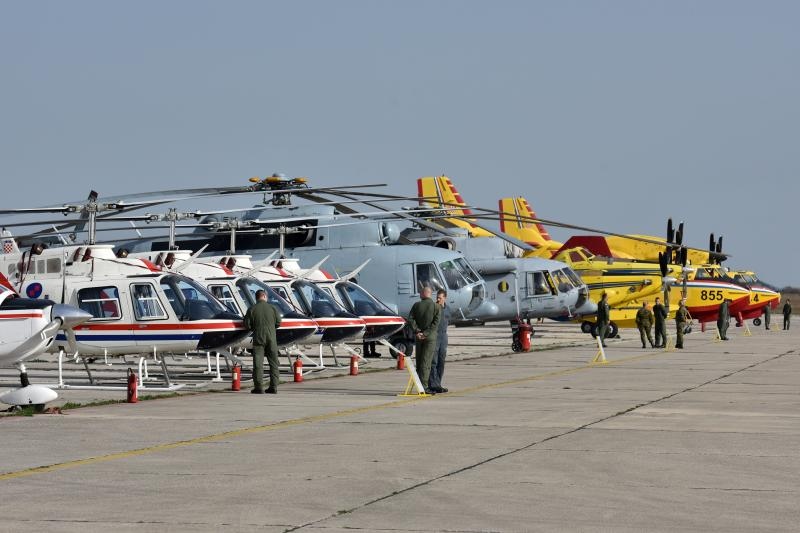 Predsjednica Kolinda Grabar-Kitarović posjetila 93. zrakoplovnu bazu Zemunik. Foto: Dino Stanin/PIXSELL