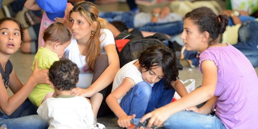 Budimpesta, Madjarska – Imigranti iz bliskoistocnih zemalja i Afrike okupirali su zeljeznicki kolodvor Keleti nakon sto je madjarska vlada zatvorila kolodvor i sprijecila im daljnji put prema Njemackoj. Osim na kolodvoru migranti su okupirali i ulice sred