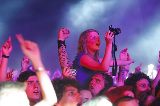 Zagreb, 290812.
Hipodrom.
Americka rock skupina Red Hot Chili Peppers u sklopu svjetske turneje kojom promovira deseti studijski album “I’m with You” iz 2011. nastupila je po prvi put pred zagrebackom publikom.
Foto: Goran Mehkek / CROPIX