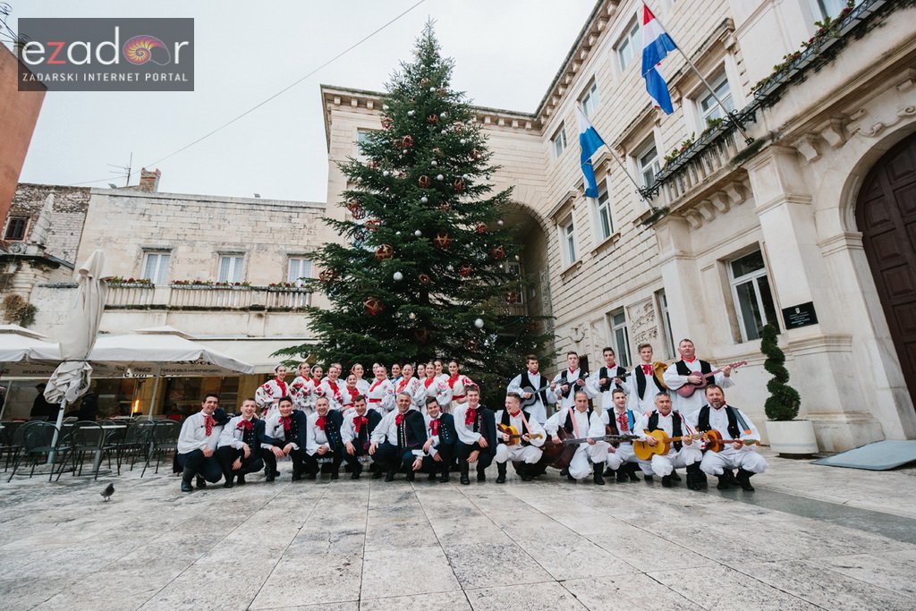 Đir po gradu, subotnja špica 9. prosinca 2017. Turopoljsko srce srcu Zadra