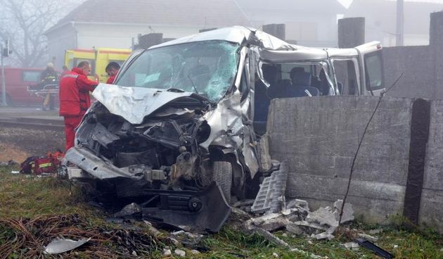 Bjelovar, Male Sredice – Teska prometna nesreca u kojoj je vlak naletio na Taxi kombi sa cak 9 putnika dogodila se oko 13,45 sati u Malim Sredicama, Photo: Damir Spehar/PIXSELL