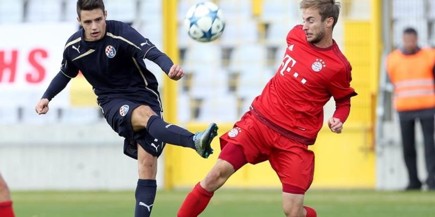 Muenchen, Njemacka – Utakmica 2. kola skupine F Lige prvaka za juniore, FC Bayern – GNK Dinamo. Josip Brekalo, Nicola della Schiava. Photo: Goran Stanzl/PIXSELL Muenchen, Njemacka – Utakmica 2. kola skupine F Lige prvaka za juniore, FC Bayern – GNK Dinamo. Josip Brekalo, Nicola della Schiava. Photo: Goran Stanzl/PIXSELL