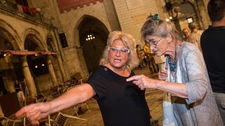 Kostimirana proba predstave Kafetarija prema djelu La bottega del caffe, jednoj od najuspješnijih komedija talijanskog komediografa Carla Goldonija