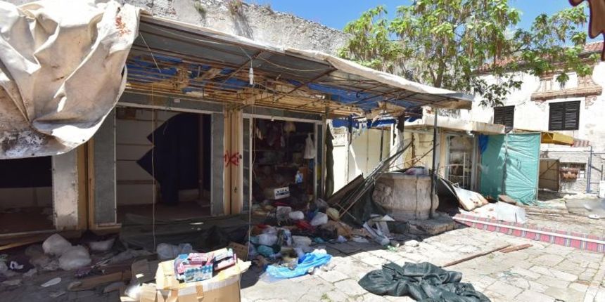 Zadar: Zbog početka radova na izgradnji TIC-a, zakupci javne površine sele na novu lokaciju, foto: Dino Stanin/PIXSELL