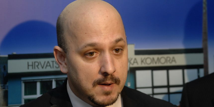 Karlovac, 190312.
Ministar poduzetnistva i obrta Gordan Maras bio je gost na sjednici Gospodarskog vijeca Zupanijske komore Karlovac gdje je tema bila sustav potpore poduzetnistvu.
Na slici: Gordan Maras.
Foto: Robert Fajt / CROPIX