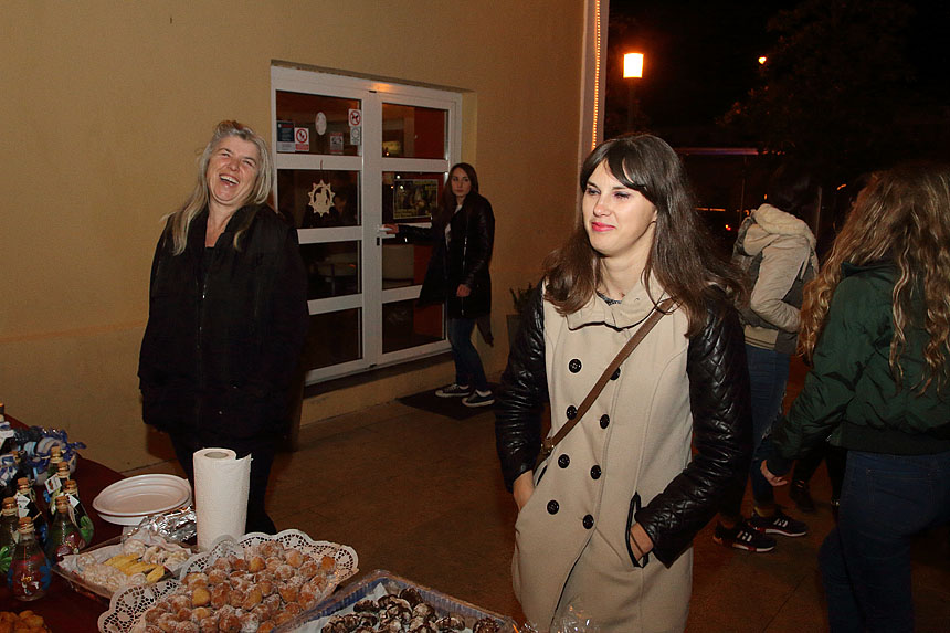 Bibinje: Božićni sajam na Trgu Franje Tuđmana Bibinje: Božićni sajam na Trgu Franje Tuđmana