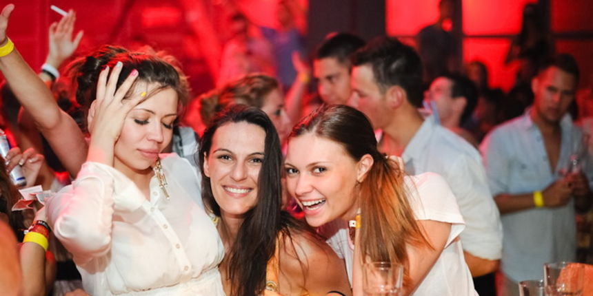 Pag, 230712.
Zrce.
Feel free fest na Zrcu, night party.
DJ Rehab, MC Mitch Crown.
Foto: Goran Telak / CROPIX Pag, 230712.
Zrce.
Feel free fest na Zrcu, night party.
DJ Rehab, MC Mitch Crown.
Foto: Goran Telak / CROPIX