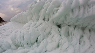 Senj u zagrljaju ledenog pokrivača, foto: Leo Banić