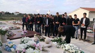 Delegacija NK Zadra posjetila vječno počivalište Hrvoja Ćustića Delegacija NK Zadra posjetila vječno počivalište Hrvoja Ćustića