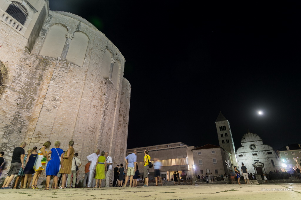 Violinist Martin Draušnik i gitarist Krešimir Bedek u Sv. Donatu izveli program “Paganini i gitara” Violinist Martin Draušnik i gitarist Krešimir Bedek u Sv. Donatu izveli program “Paganini i gitara”