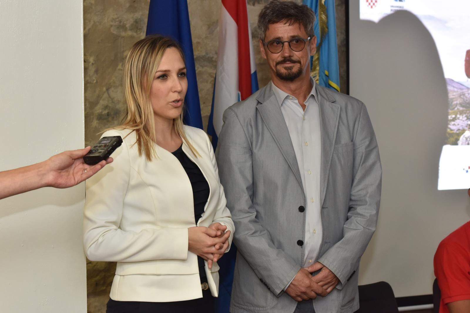 Pakoštane: Početna konferencija projekta Centar za održivi aktivni turizam Biosfera Biograd Pakoštane: Početna konferencija projekta Centar za održivi aktivni turizam Biosfera Biograd