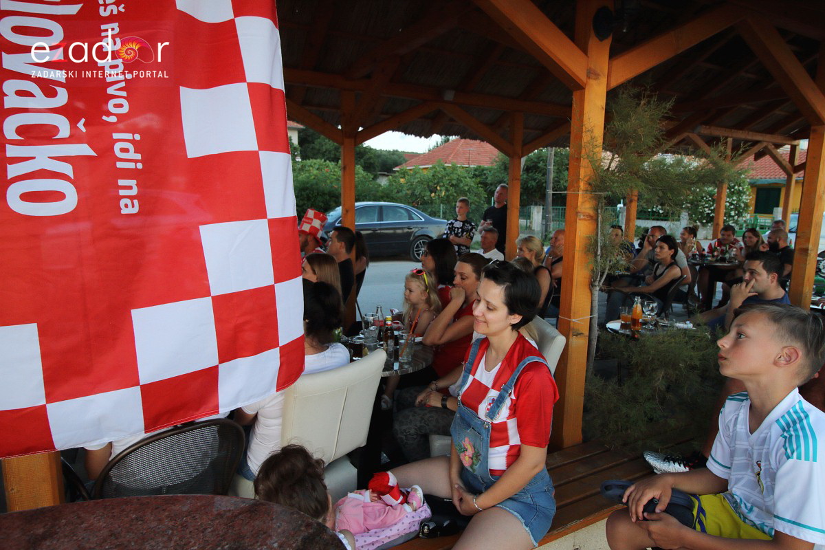 Bibinje: Navijanje za Vatrene i fešta nakon pobjede nad Rusijom