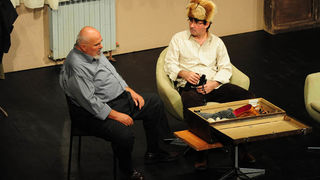 Zadar, 19.10.2012. snimio: Nenad Marčev
komedija
D. Kovačević: PROFESIONALAC ili Tužna komedija po Luki,
Kazališna družina ”Glumci u Zagvozdu” &
SATIRIČKO KAZALIŠTE KEREMPUH
redatelj: Bogdan Diklić
igraju: D. Ljuština, V. Mlikota,
A. Zadar, 19.10.2012. snimio: Nenad Marčev
komedija
D. Kovačević: PROFESIONALAC ili Tužna komedija po Luki,
Kazališna družina ”Glumci u Zagvozdu” &
SATIRIČKO KAZALIŠTE KEREMPUH
redatelj: Bogdan Diklić
igraju: D. Ljuština, V. Mlikota,
A.