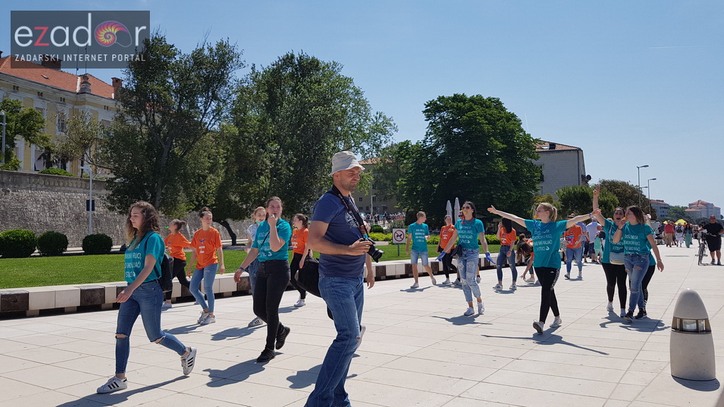 Ludijada maturanata na zadarskoj rivi