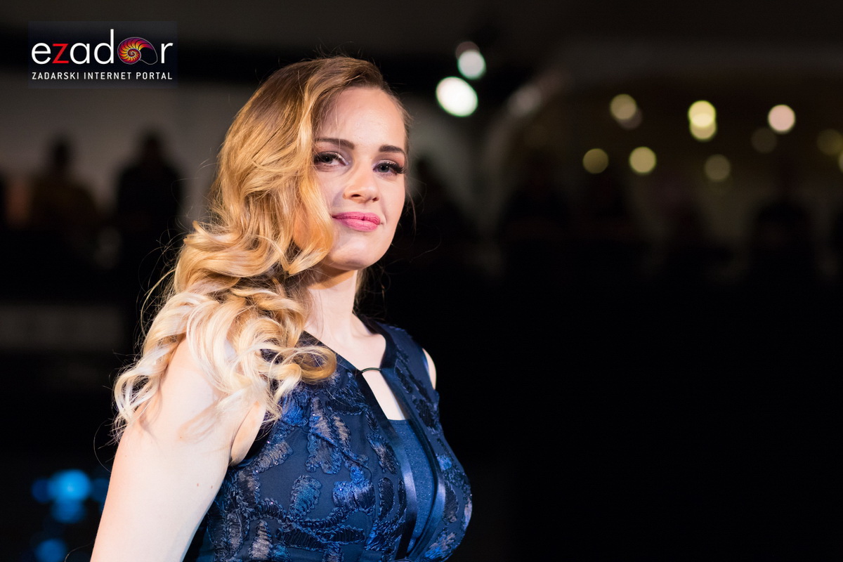 11. Festival vjenčanja: Modna revija vjenčanica i svečanih haljina te revija cvijeća i koncert Sandija Cenova 11. Festival vjenčanja: Modna revija vjenčanica i svečanih haljina te revija cvijeća i koncert Sandija Cenova