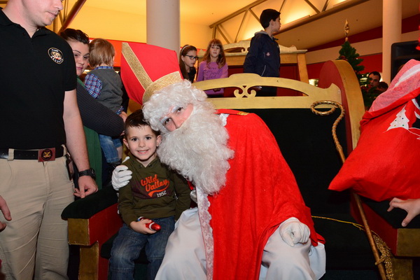 Supernova Zadar: Sveti Nikola i kamion Djeda mraza, Foto: Iva Perinčić Supernova Zadar: Sveti Nikola i kamion Djeda mraza, Foto: Iva Perinčić