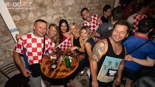 Čudesna noć: Velika fešta ulicama Zadra nakon plasmana Vatrenih u finale SP Čudesna noć: Velika fešta ulicama Zadra nakon plasmana Vatrenih u finale SP