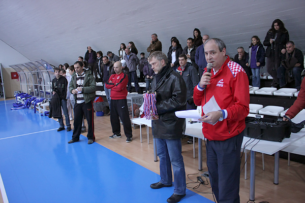Podjela medalja na Božićnom košarkaškom turniru