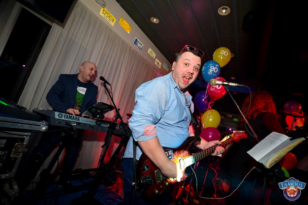 U Famous beach and grill baru Rockatansky bend proslavio je 20 godina djelovanja U Famous beach and grill baru Rockatansky bend proslavio je 20 godina djelovanja