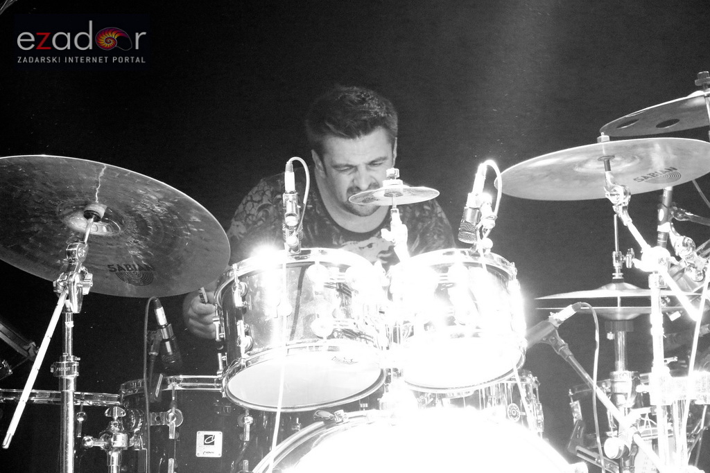 Parni valjak Viranima priredio vrhunsku dvosatnu glazbenu poslasticu Parni valjak Viranima priredio vrhunsku dvosatnu glazbenu poslasticu