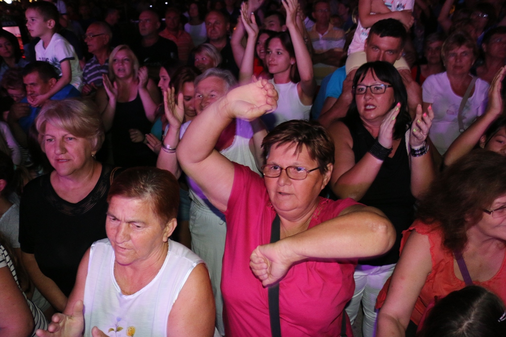 Virsko ljeto 2017: Gazde raspjevale i rasplesale Vir Virsko ljeto 2017: Gazde raspjevale i rasplesale Vir