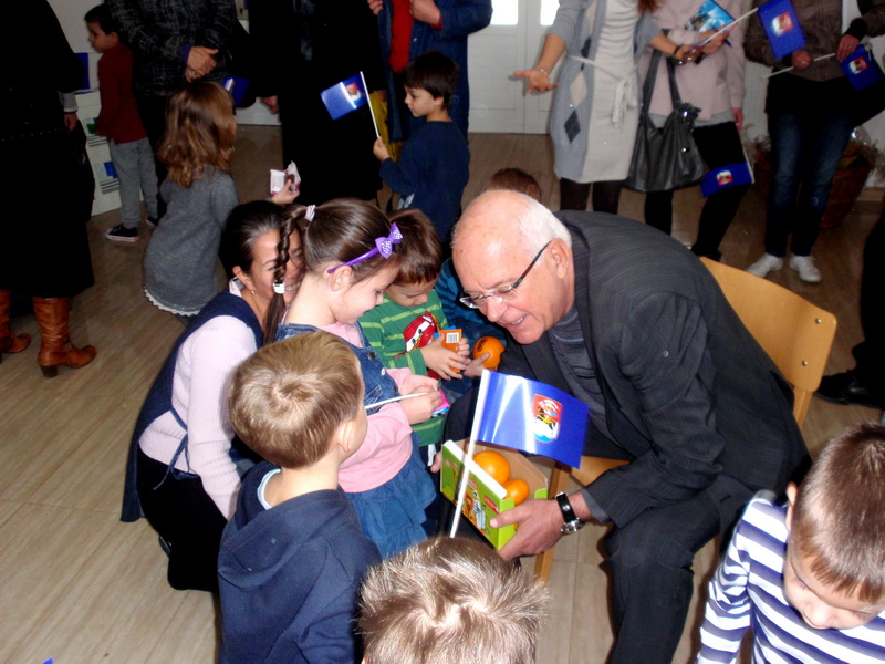 Dječji vrtić Ciciban uputio Sunčevu čestitku svome gradu Dječji vrtić Ciciban uputio Sunčevu čestitku svome gradu