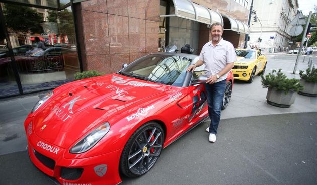 Najavljena karavana luksuznih automobila Pink Wing. Photo: Petar Glebov/PIXSELL