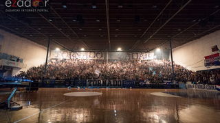 Humanitarno gledanje utakmice Zadar-Cibona u Jazinama Humanitarno gledanje utakmice Zadar-Cibona u Jazinama