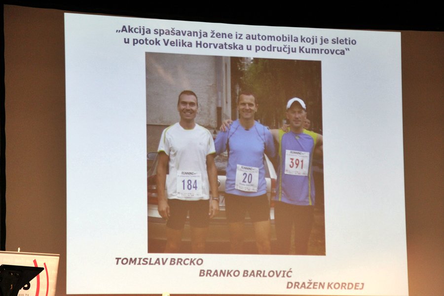 HNK Zadar: Dodjela priznanja za ”Naročiti pothvat u zaštiti i spašavanju” foto: I. Perinčić HNK Zadar: Dodjela priznanja za ”Naročiti pothvat u zaštiti i spašavanju” foto: I. Perinčić