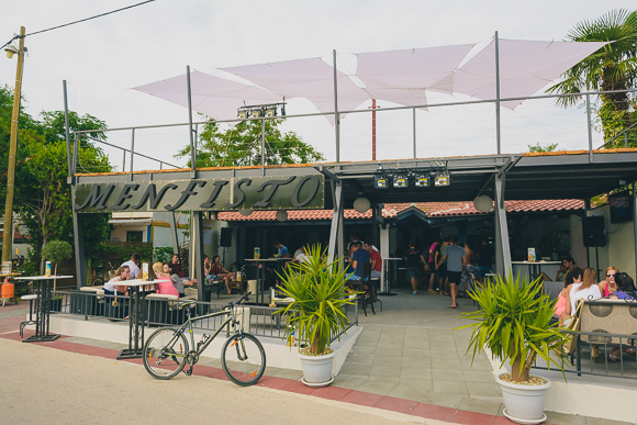 Turanjska fešta u Menfisto baru, 16.7.2015. (foto: Ivan Toman) Turanjska fešta u Menfisto baru, 16.7.2015. (foto: Ivan Toman)