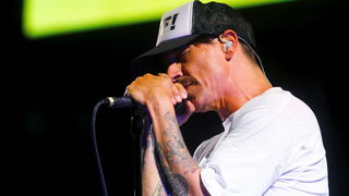 Zagreb, 290812.
Hipodrom.
Americka rock skupina Red Hot Chili Peppers u sklopu svjetske turneje kojom promovira deseti studijski album “I’m with You” iz 2011. nastupila je po prvi put pred zagrebackom publikom.
Foto: Goran Mehkek / CROPIX