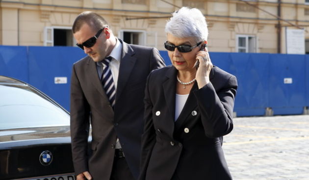 Zagreb, 020709.
Vlada, Markov trg.
Dolazak clanova vlade na uzi kabinet.
Na slici: Jadranka Kosor dolazi u 8 i 44.
Foto: Goran Mehkek / CROPIX