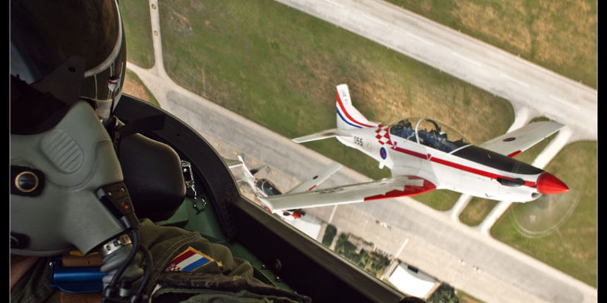 Akro grupa ‘Krila Oluje’, foto: Darko Belančić Akro grupa ‘Krila Oluje’, foto: Darko Belančić