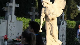 Blagdan Svih svetih na Gradskom groblju Zadar, Foto: Iva Perinčić Blagdan Svih svetih na Gradskom groblju Zadar, Foto: Iva Perinčić