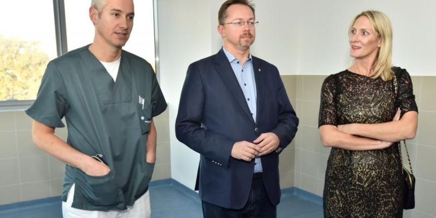 Ministar zdravstva obišao Opću bolnicu Zadar i zgradu poliklinike. dr. Ante Anić, Siniša Varga i Andrijana Bedalov. Foto: Dino Stanin/PIXSELL