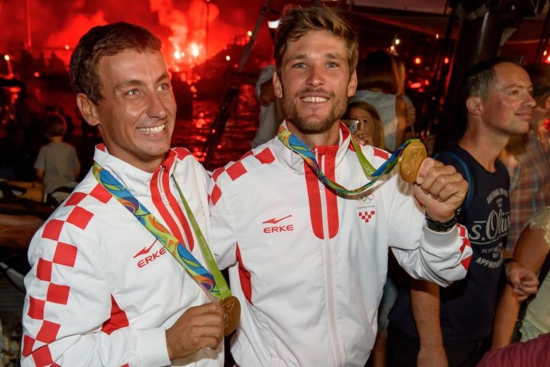 Veličanstveni doček zadarskih zlatnih olimpijaca Šime Fantele i Igora Marenića na zadarskoj rivi uz Morske orgulje i Pozdrav suncu. Photo: Dino Stanin/PIXSELL Veličanstveni doček zadarskih zlatnih olimpijaca Šime Fantele i Igora Marenića na zadarskoj rivi uz Morske orgulje i Pozdrav suncu. Photo: Dino Stanin/PIXSELL