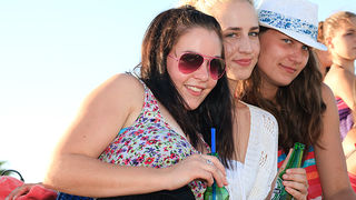 Odbojkaški turnir i pjena party u Bibnjama, foto: Leo Banić