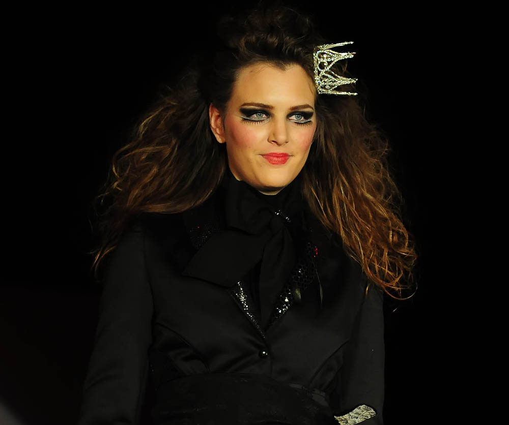 Image 844949 (auto) Image 844949 (auto)