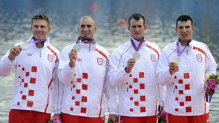 London, 030812.
Jezero Eton Dorney.
Hrvatski veslacki cetverac na parice David Sain, Damir Martin i braca Martin i Valent Sinkovic u finalnoj utrci osvojili srebrnu medalju na Olimpijskim Igrama u Londonu.
Foto: Drago Sopta / CROPIX London, 030812.
Jezero Eton Dorney.
Hrvatski veslacki cetverac na parice David Sain, Damir Martin i braca Martin i Valent Sinkovic u finalnoj utrci osvojili srebrnu medalju na Olimpijskim Igrama u Londonu.
Foto: Drago Sopta / CROPIX